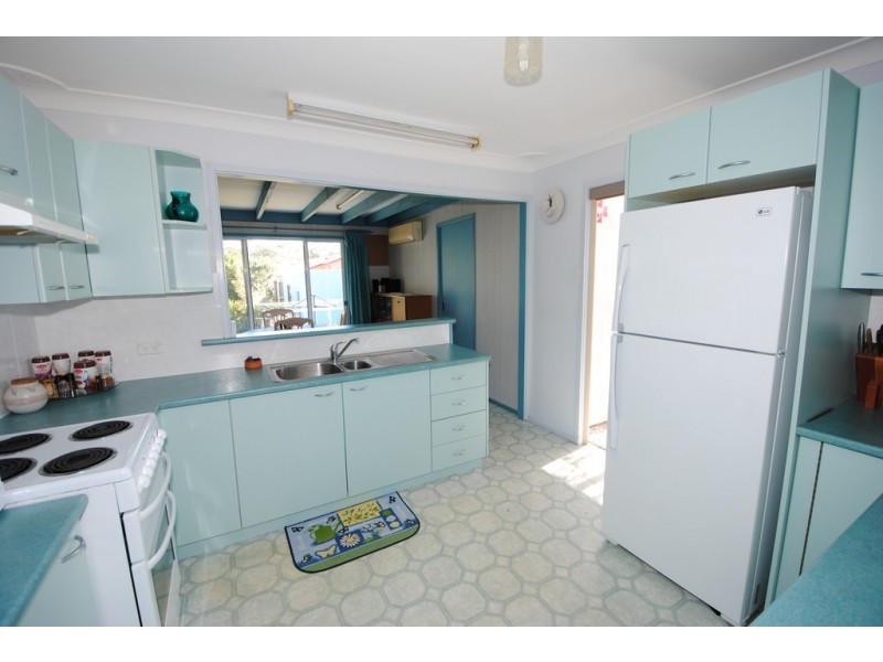 11 John Street, Basin View NSW 2540