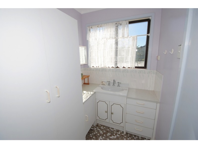 11 John Street, Basin View NSW 2540