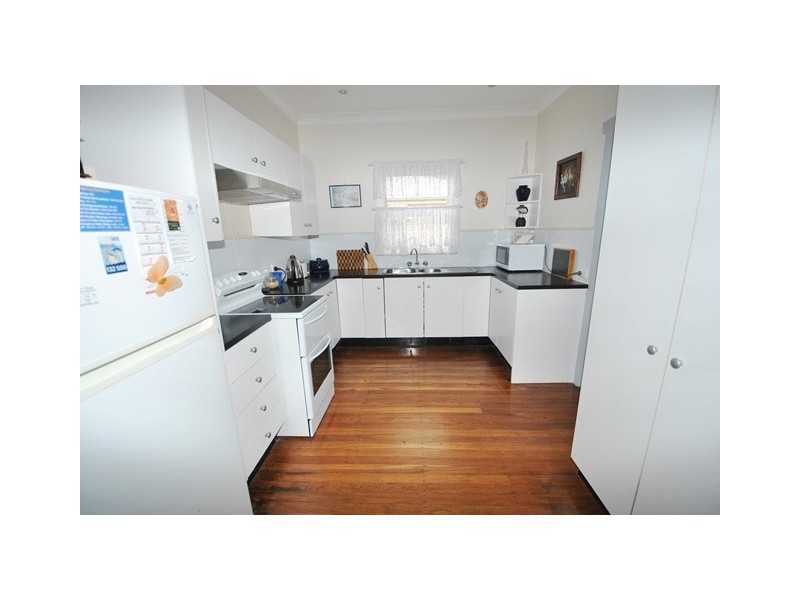 12 Karowa Street, Bomaderry NSW 2541