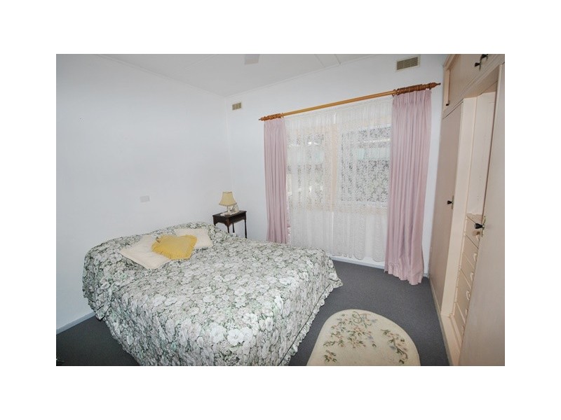 12 Karowa Street, Bomaderry NSW 2541