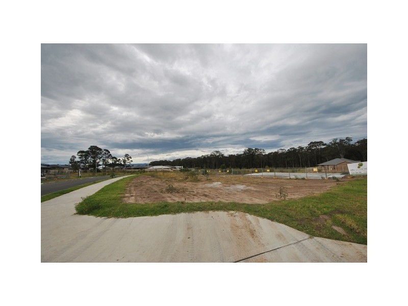 1 Alata Crescent, South Nowra NSW 2541