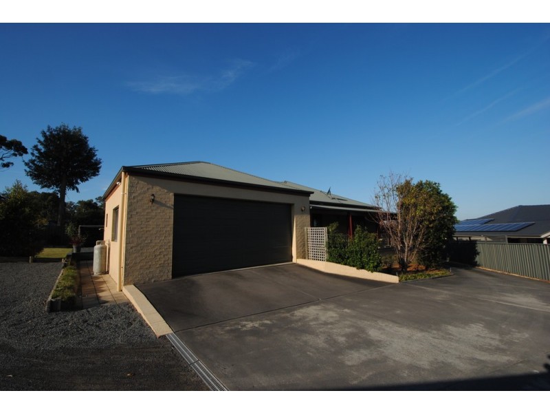 40 Turvey Crescent, St Georges Basin NSW 2540