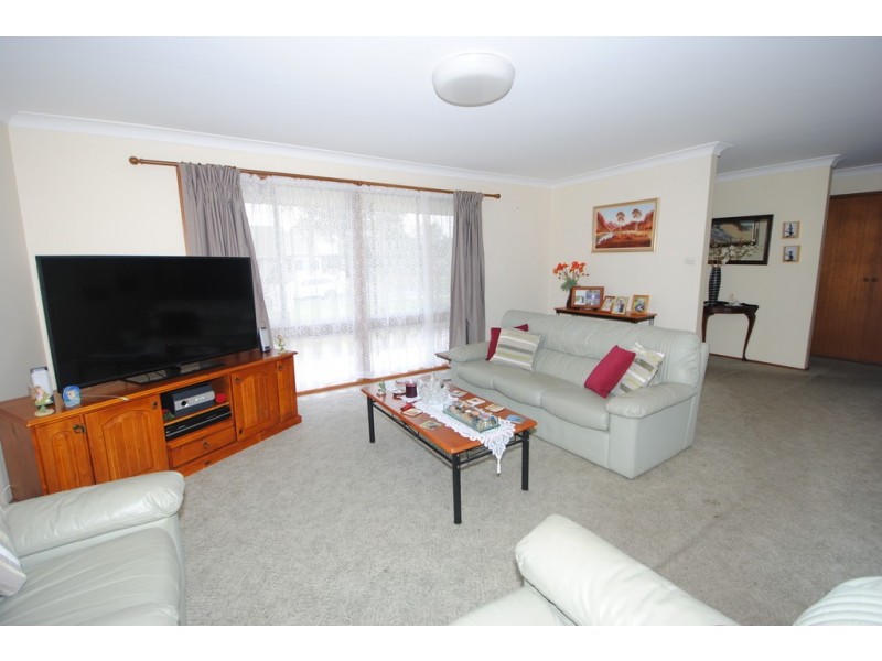 142 Jacobs Drive, Sussex Inlet NSW 2540