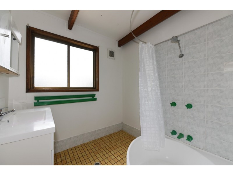 211 Sanctuary Point Road, Sanctuary Point NSW 2540
