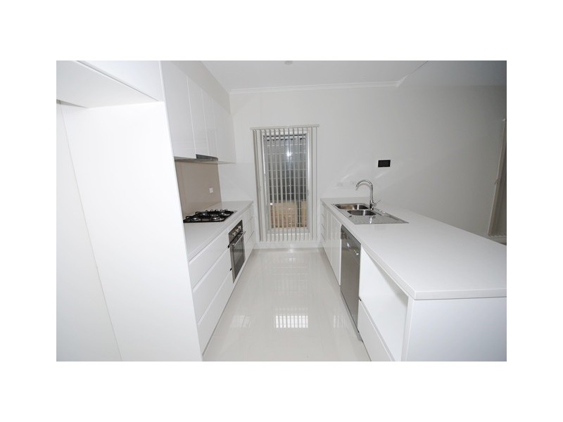 4 Trawler Street, Vincentia NSW 2540