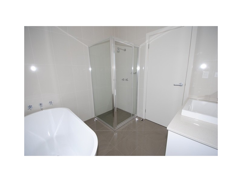 4 Trawler Street, Vincentia NSW 2540