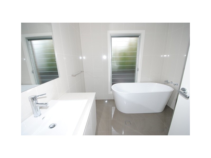 4 Trawler Street, Vincentia NSW 2540