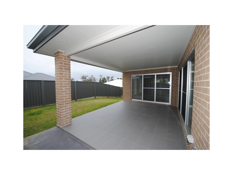 4 Trawler Street, Vincentia NSW 2540