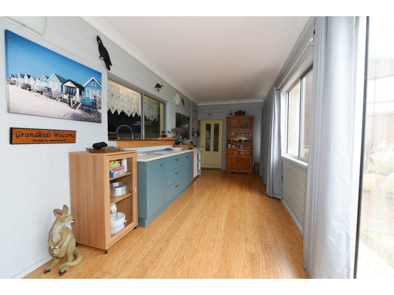 110 Jacobs Drive, Sussex Inlet NSW 2540