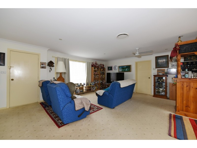 110 Jacobs Drive, Sussex Inlet NSW 2540
