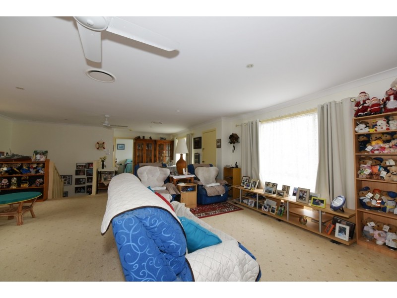 110 Jacobs Drive, Sussex Inlet NSW 2540