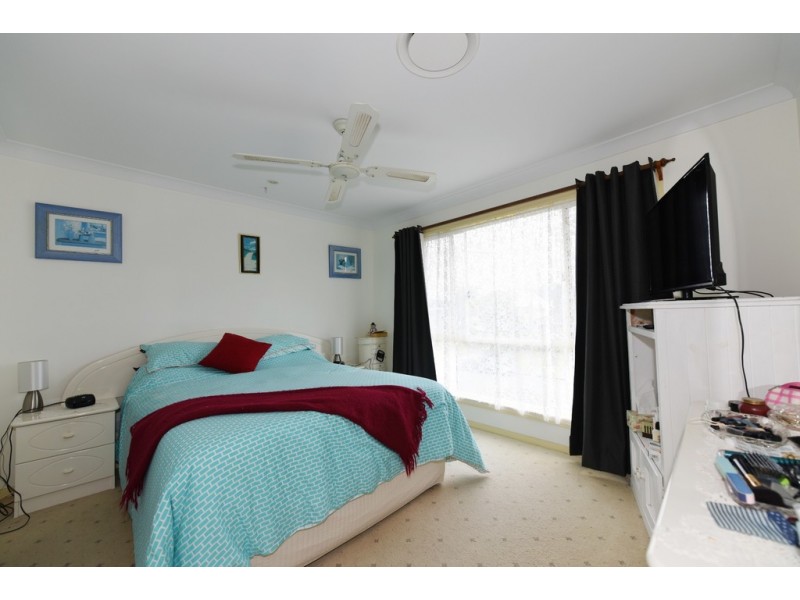 110 Jacobs Drive, Sussex Inlet NSW 2540
