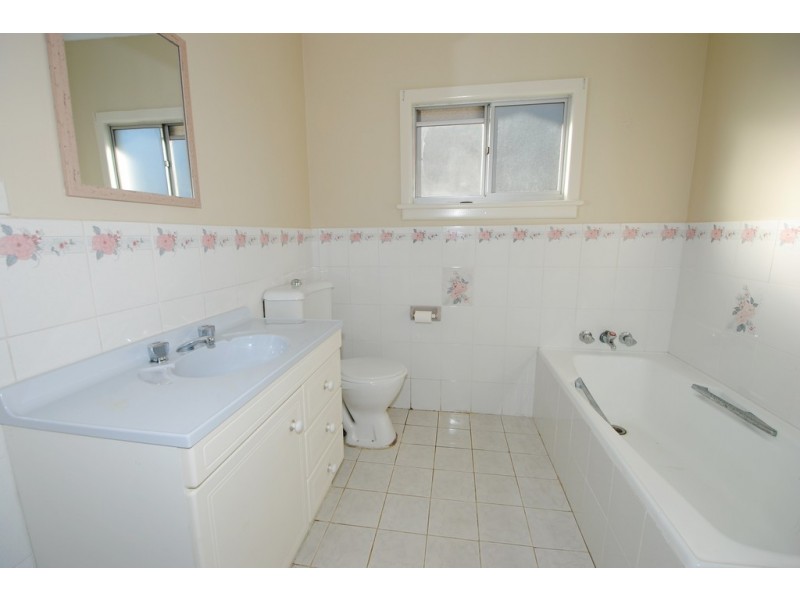 39 River Road, Sussex Inlet NSW 2540