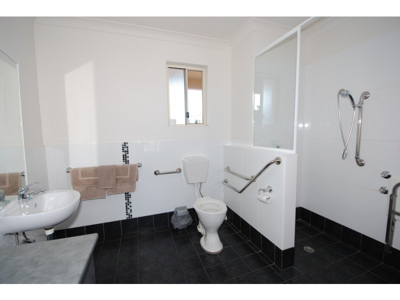4/185 Jacobs Drive, Sussex Inlet NSW 2540