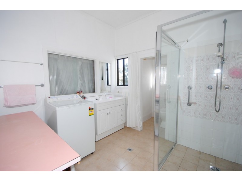 36 Basin View Parade, Basin View NSW 2540