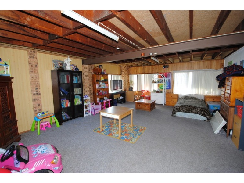 17 Tradewinds Avenue, Sussex Inlet NSW 2540