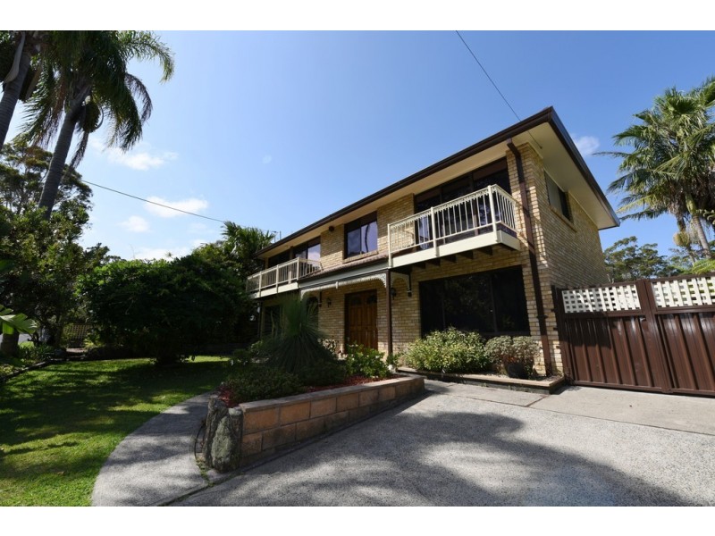 70 Suncrest Avenue, Sussex Inlet NSW 2540