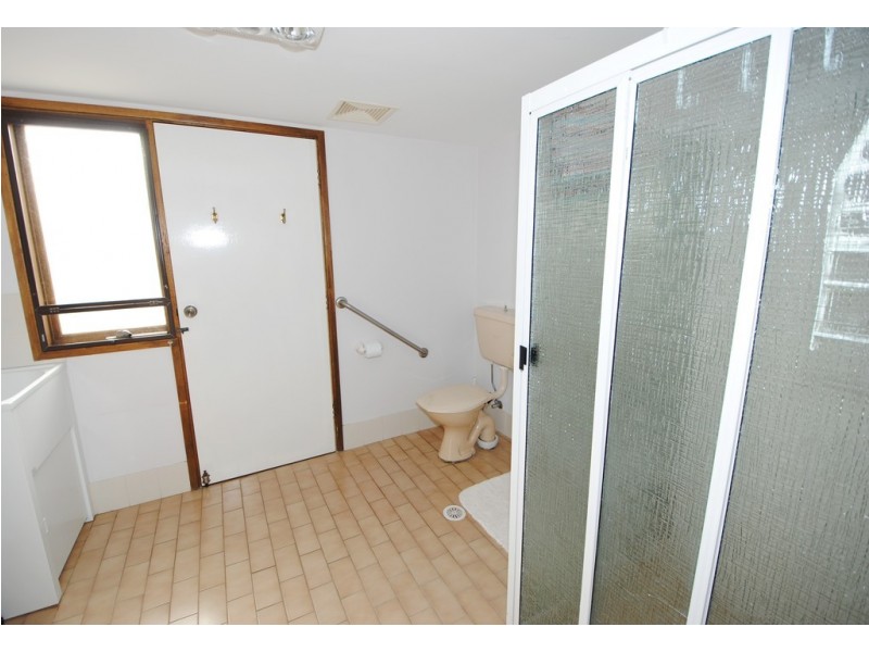 70 Suncrest Avenue, Sussex Inlet NSW 2540