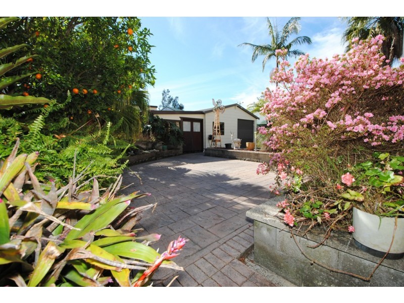 70 Suncrest Avenue, Sussex Inlet NSW 2540