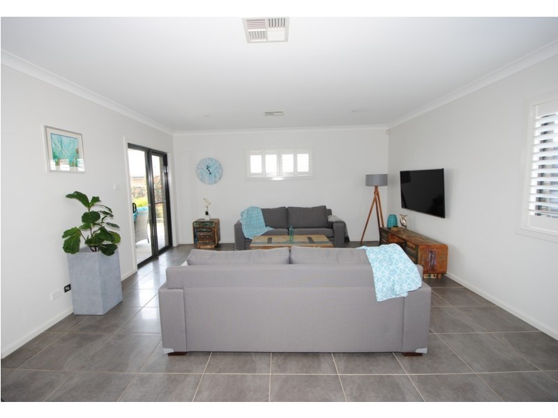16 Seagrass Avenue, Vincentia NSW 2540