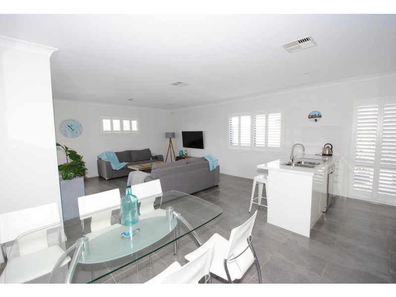 16 Seagrass Avenue, Vincentia NSW 2540