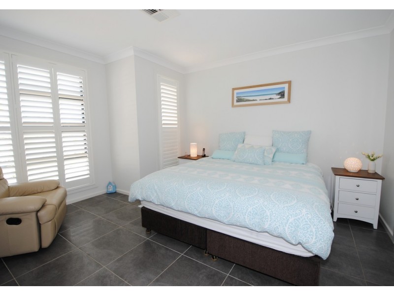 16 Seagrass Avenue, Vincentia NSW 2540