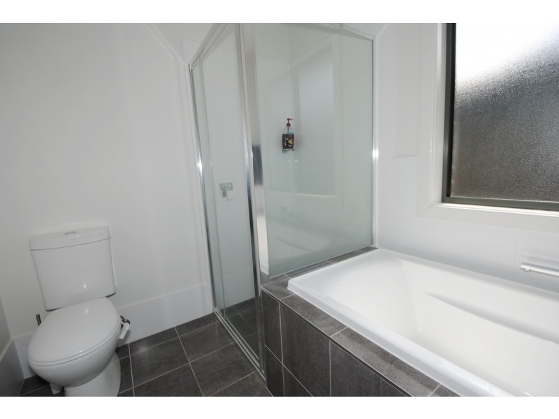 16 Seagrass Avenue, Vincentia NSW 2540