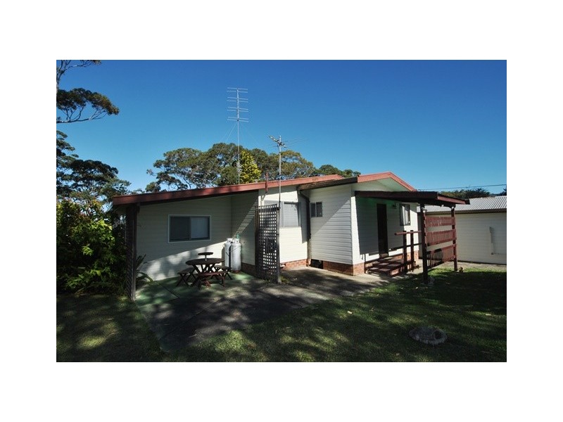 16 Greville Avenue, Sanctuary Point NSW 2540