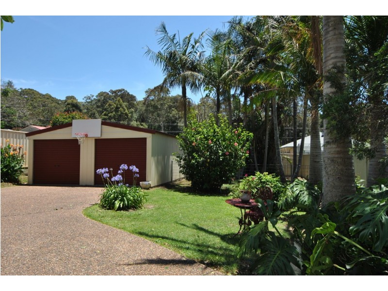13 Tibbles Avenue, Old Erowal Bay NSW 2540