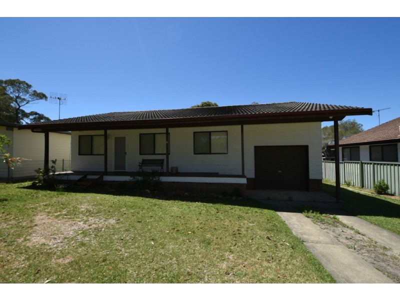 8 Goldsmith Road, Sussex Inlet NSW 2540