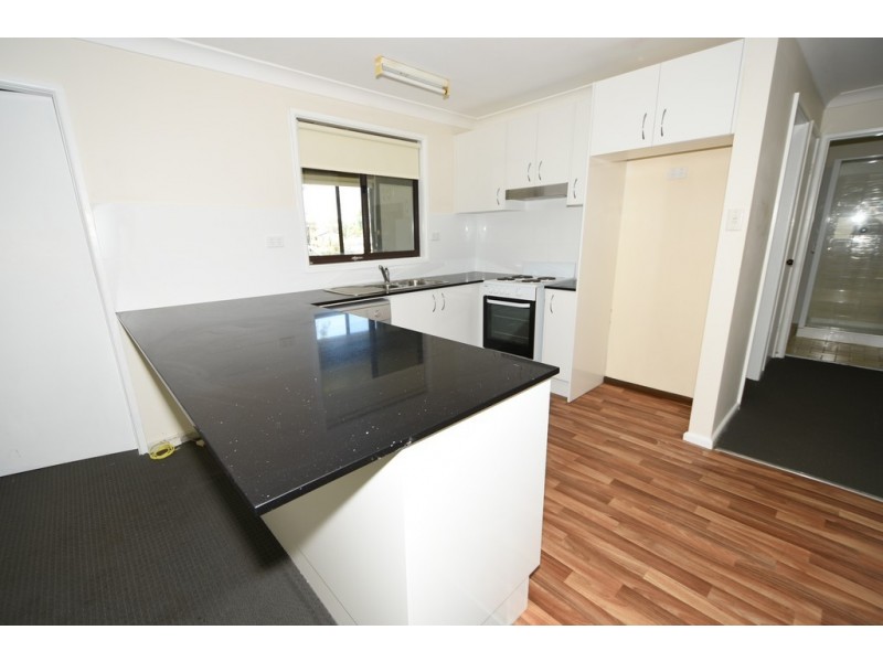 8 Goldsmith Road, Sussex Inlet NSW 2540