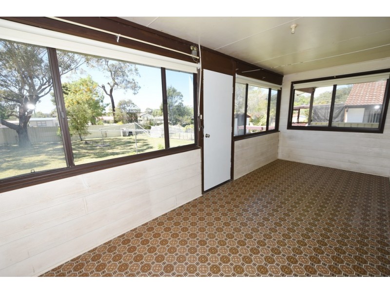 8 Goldsmith Road, Sussex Inlet NSW 2540