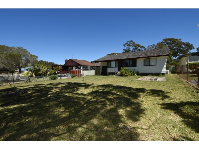 8 Goldsmith Road, Sussex Inlet NSW 2540