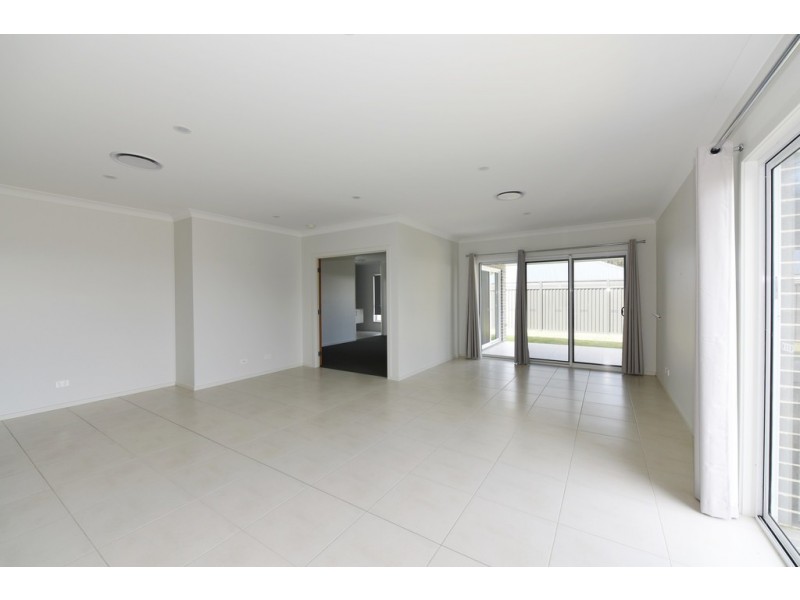 38 Seagrass Avenue, Vincentia NSW 2540