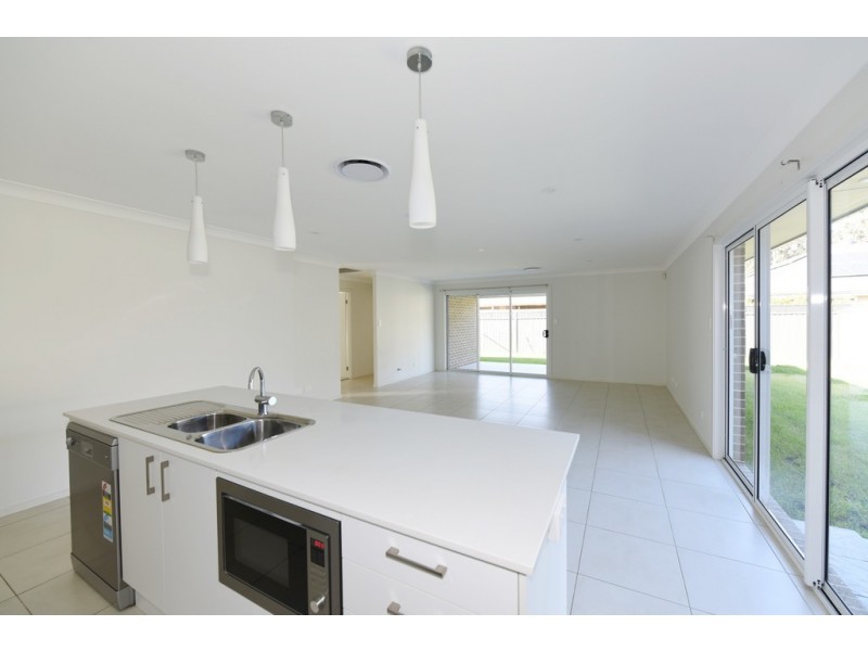 42 Seagrass Avenue, Vincentia NSW 2540