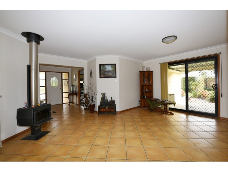 6 Wandean Road, Wandandian NSW 2540