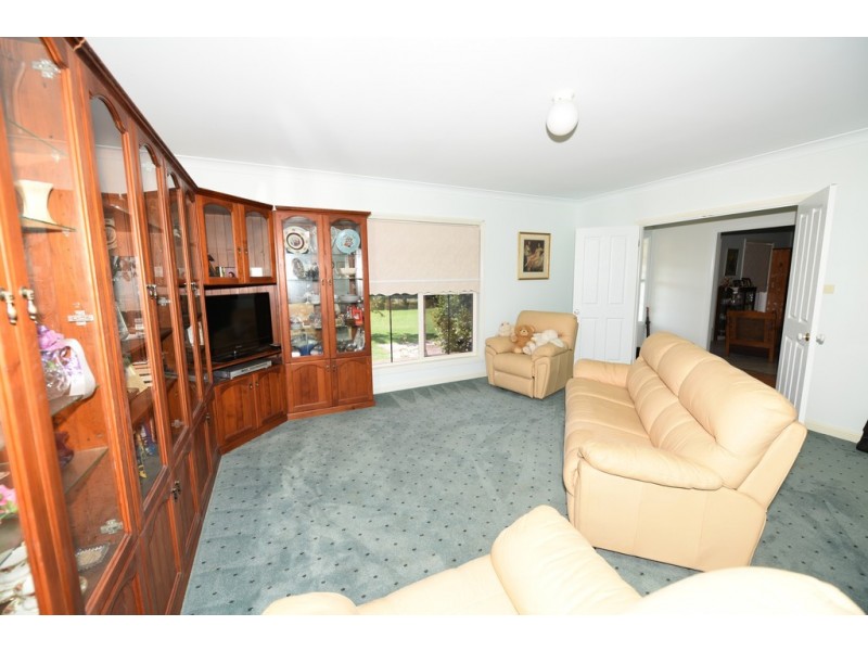 16 Dalton Place, Wandandian NSW 2540