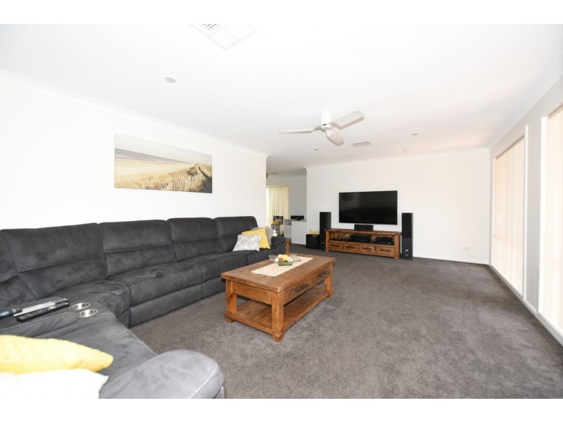 35 Auster Crescent, Sanctuary Point NSW 2540