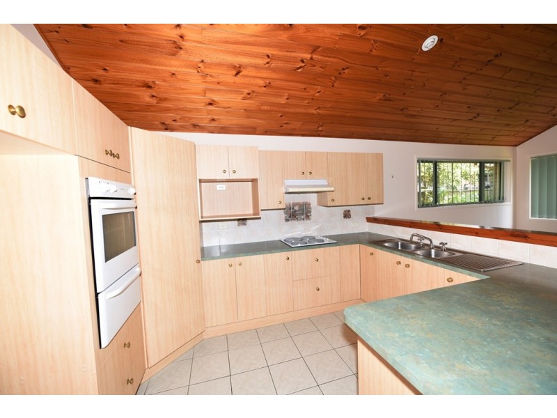 16 Nulla Place, St Georges Basin NSW 2540