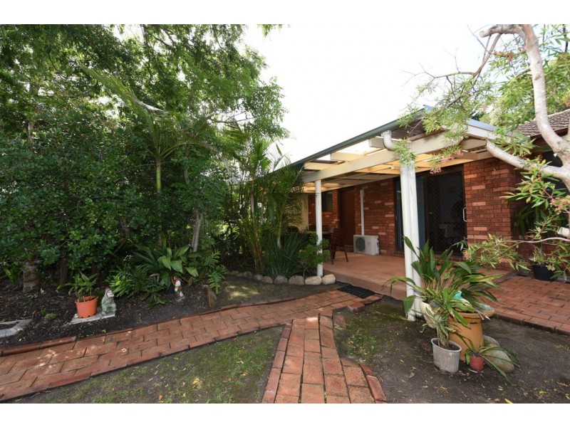 25 Surfway Ave, Berrara NSW 2540