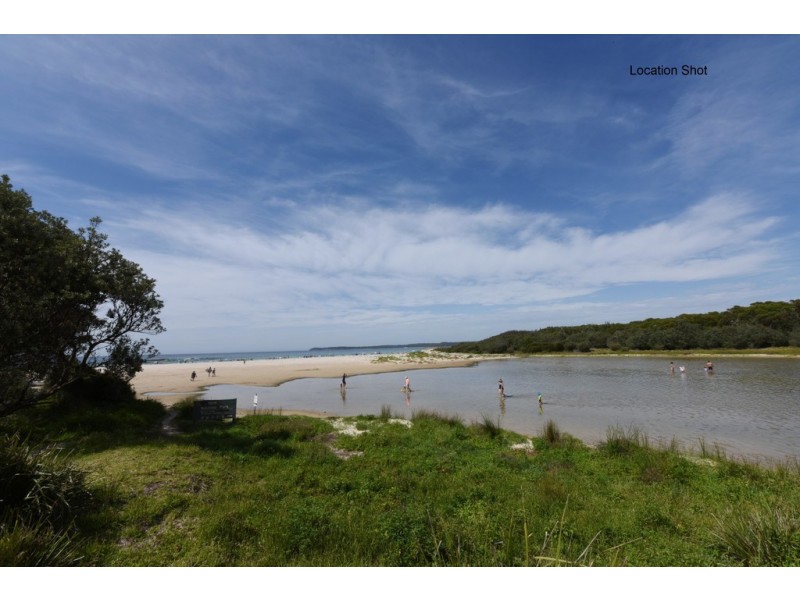 25 Surfway Ave, Berrara NSW 2540