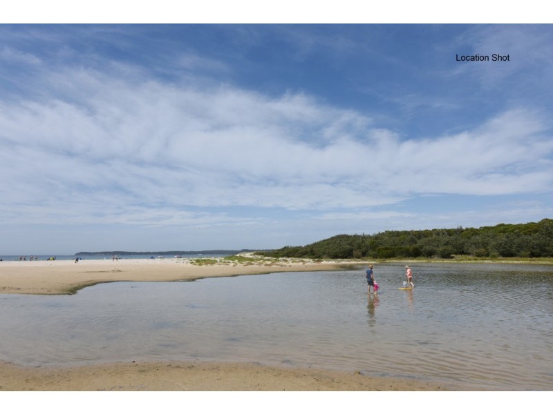 25 Surfway Ave, Berrara NSW 2540