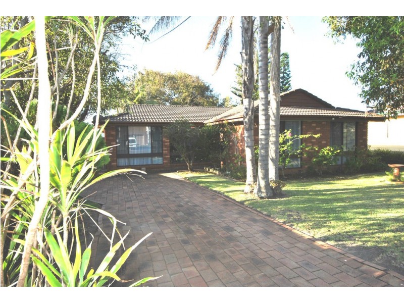 25 Surfway Ave, Berrara NSW 2540