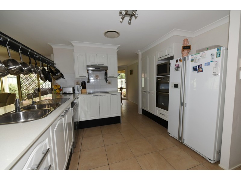 37 Sanctuary Point Road, Sanctuary Point NSW 2540