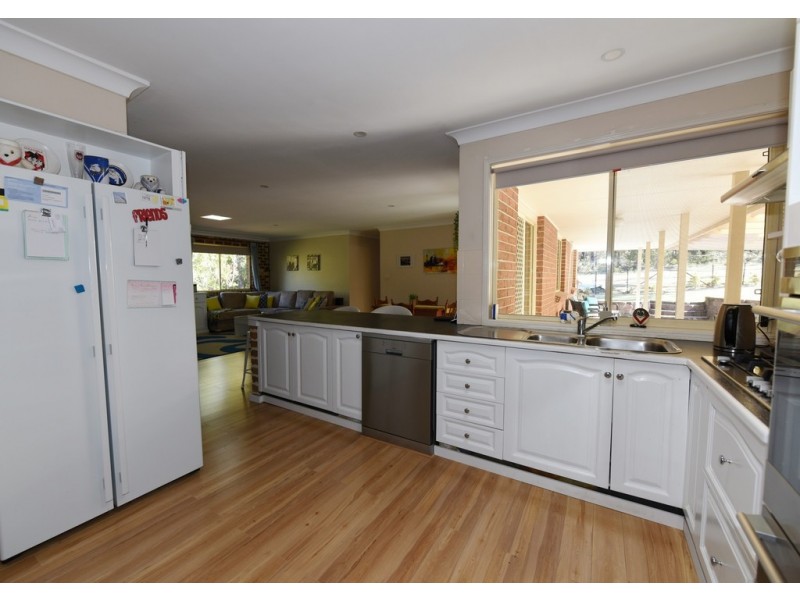 73 Suncrest Avenue, Sussex Inlet NSW 2540