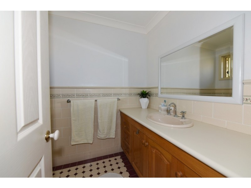 73 Suncrest Avenue, Sussex Inlet NSW 2540