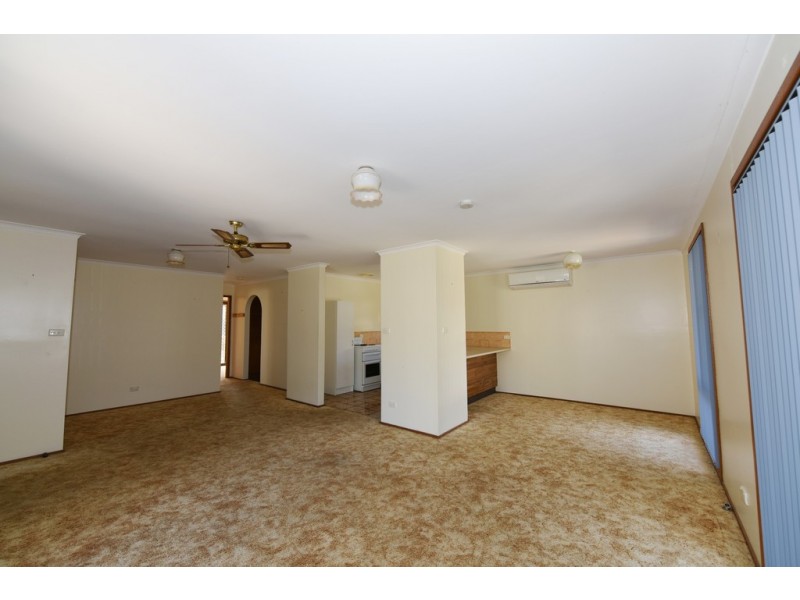 84 Suncrest Avenue, Sussex Inlet NSW 2540