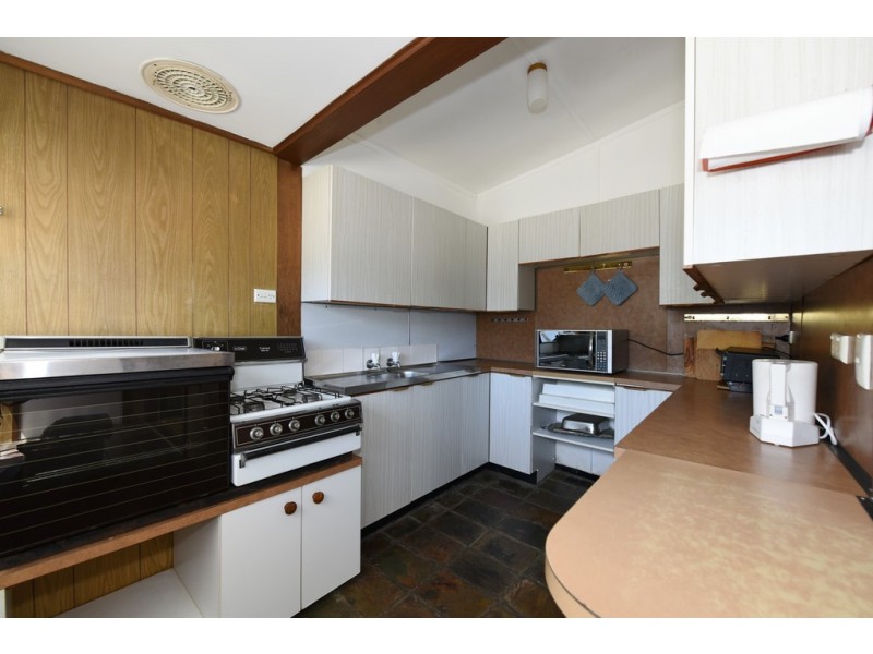 284 Elizabeth Drive, Vincentia NSW 2540