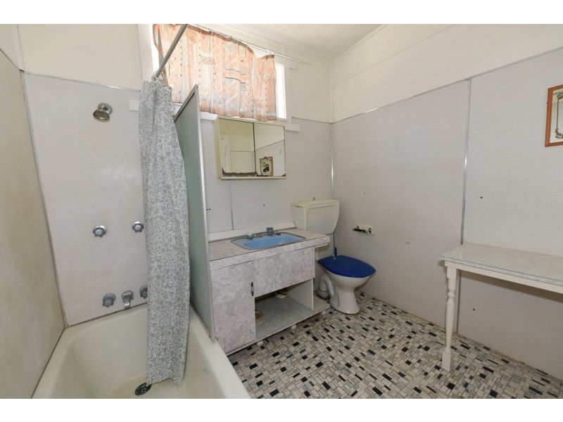 284 Elizabeth Drive, Vincentia NSW 2540