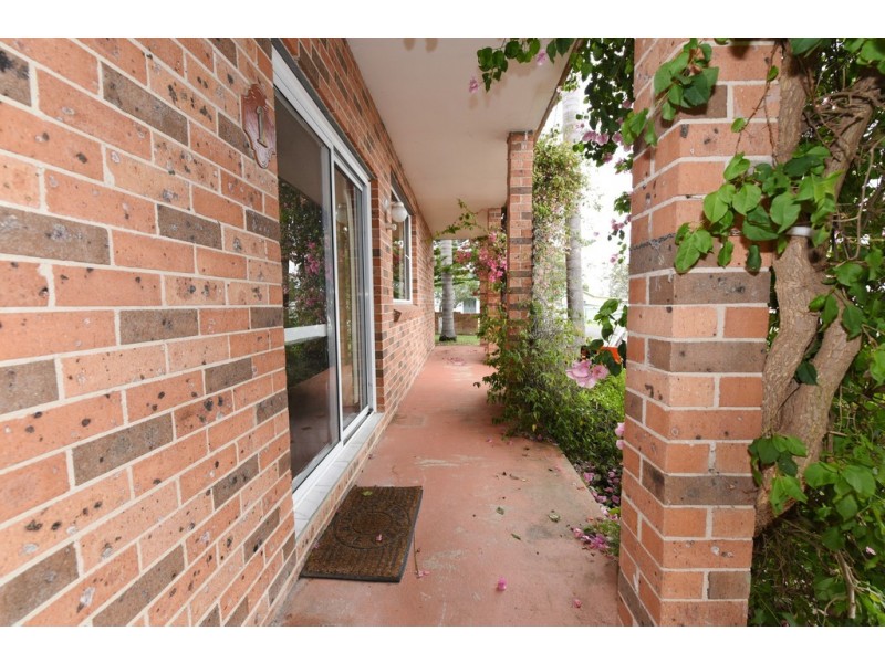 1/1 Second Avenue, Erowal Bay NSW 2540